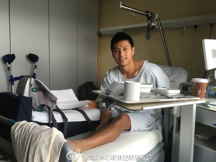 杨超声德国手术成功,最快4个月返训练场_虎扑