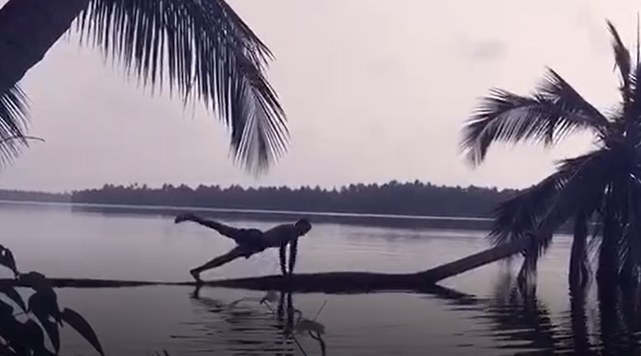 开挂印度小哥告诉你,瑜伽也是杀人技!_虎扑其