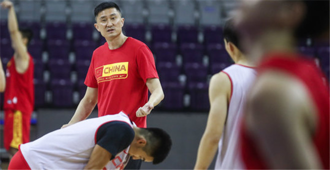 杜锋:球员在国家队需更专注,胡金秋无法出战