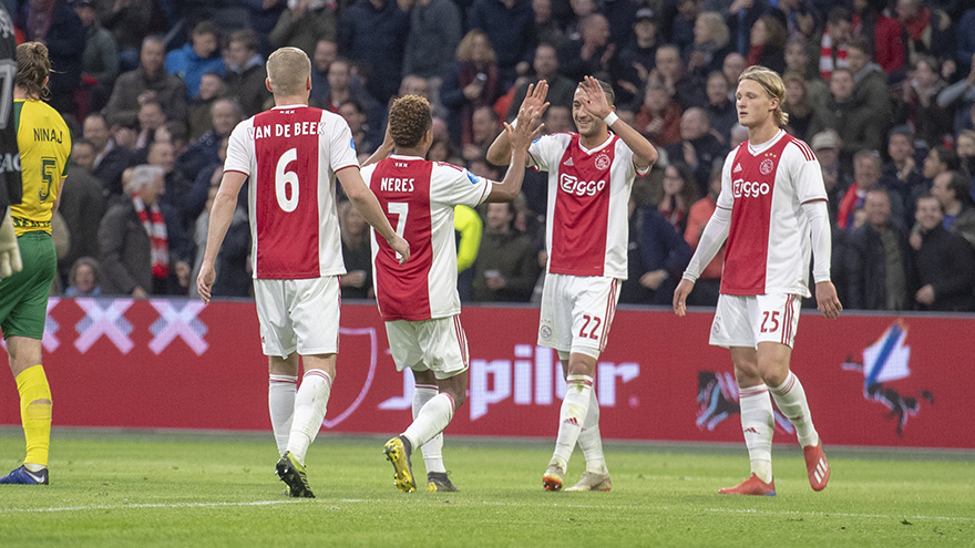 阿贾克斯主场图片