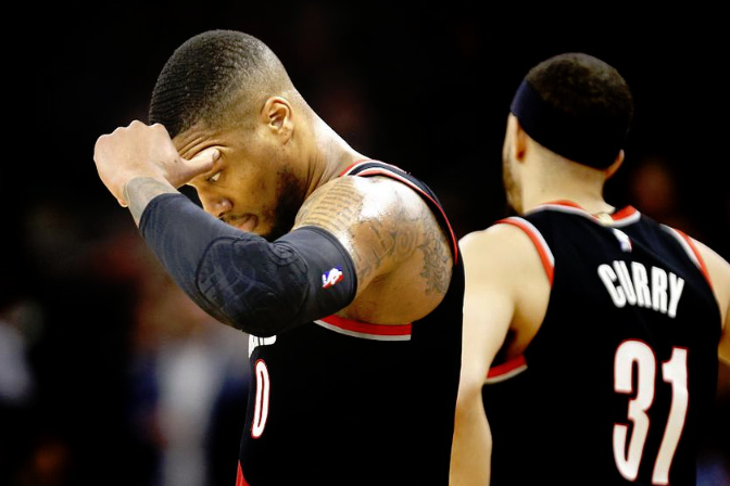 利拉德:麦科勒姆是我们的重要成员,希望他没事 NBA新闻 利拉德:麦科勒姆是我们的重要成员,希望他没事 NBA新闻