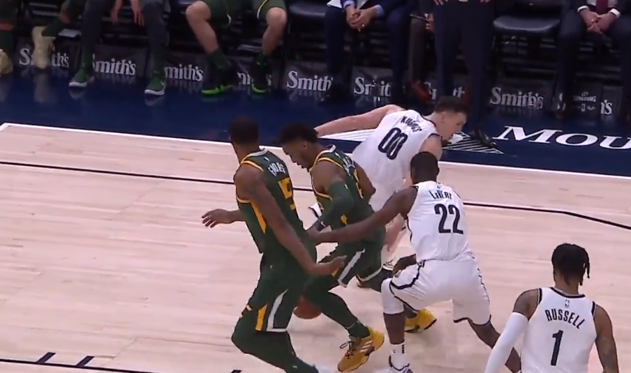 十佳球:米切尔杂耍过人上篮,米尔萨普绝杀步行者 NBA新闻 十佳球:米切尔杂耍过人上篮,米尔萨普绝杀步行者 NBA新闻