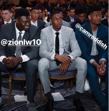 巴雷特发布自己与威廉森以及雷迪什的合照:杜克男孩们 NBA新闻 第1张 巴雷特发布自己与威廉森以及雷迪什的合照:杜克男孩们 NBA新闻 第1张