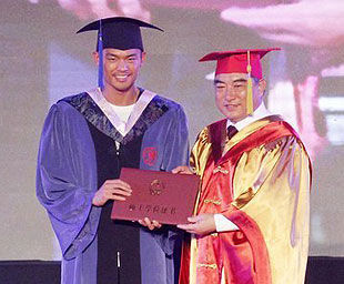 林丹硕士门:混还是真学?