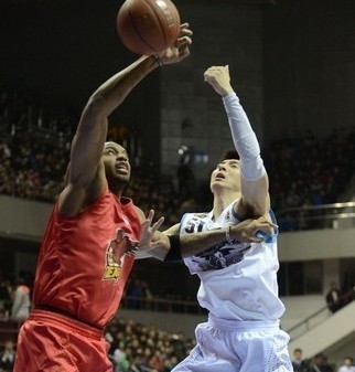 盘点2012-13赛季CBA常规赛十大事件_虎扑C