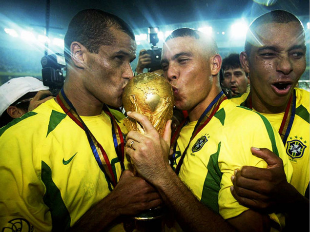 大罗:2002年的巴西是历史第二强的巴西_虎扑