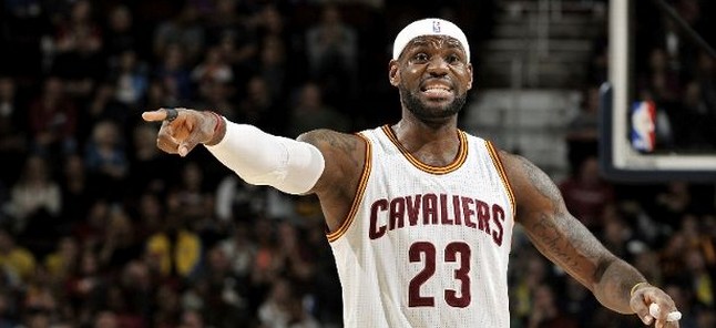 詹姆斯:回到家乡主场打球的感觉很棒_虎扑NB