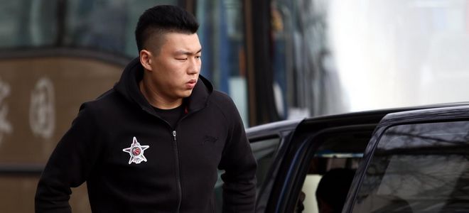 知情人:新疆队为李根报价1200万年薪_虎扑CB