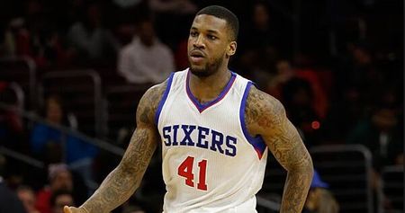 [流言板]篮网可能追求托马斯-罗宾逊