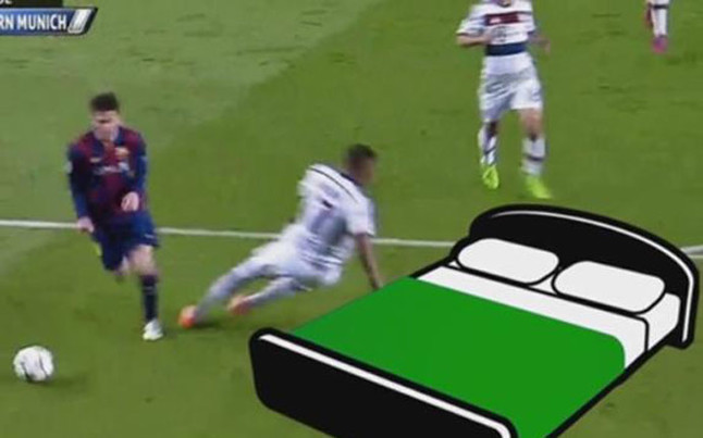 博阿滕挑选被梅西晃倒的最佳p图