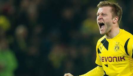 北京时间周二凌晨,德甲多特蒙德俱乐部官方宣布外租波兰中场库巴至