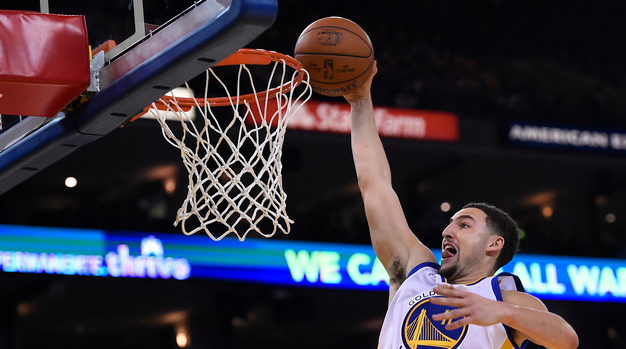 在控卫位置,汤普森选择了队友斯蒂芬-库里