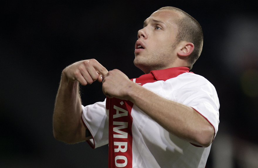 阿贾克斯球员约翰·海廷加宣布退役