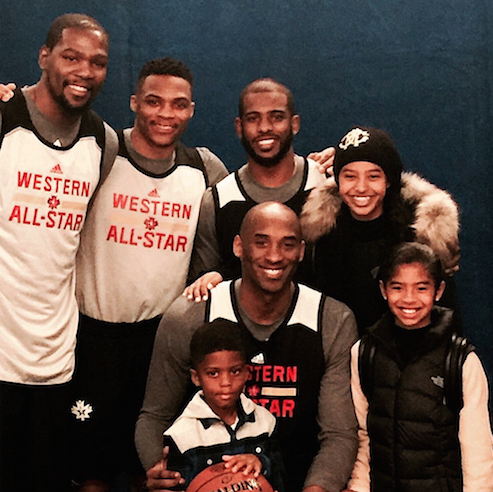 科比携两女儿与保罗儿子合影_虎扑nba新声