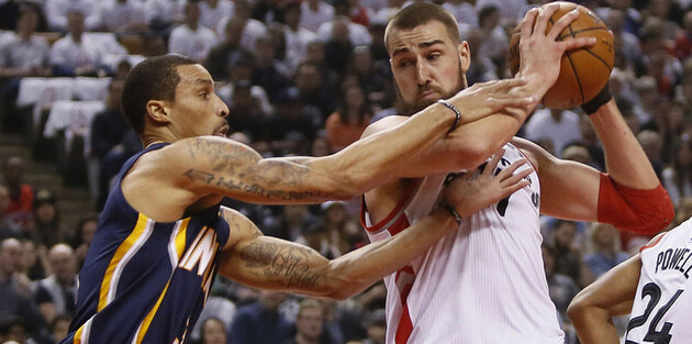 瓦兰丘纳斯19篮板刷新猛龙季后赛队史纪录_虎