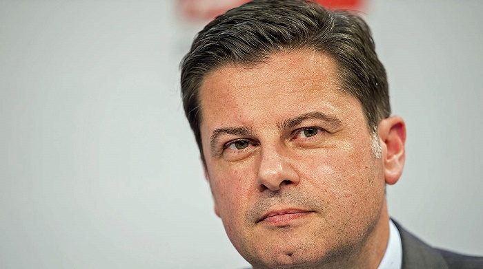 官方:德国足球联赛协会主席续约至2022年_虎