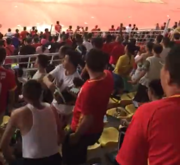 做不成朋友了!亚泰主场球迷高喊延边降级_虎扑