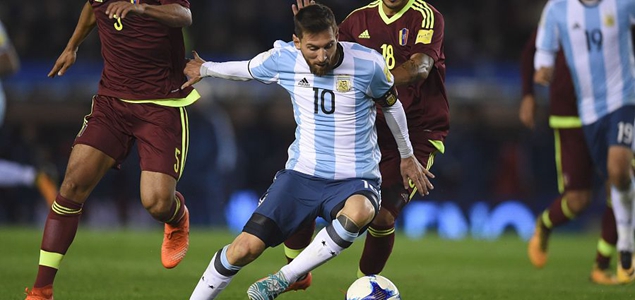 世预赛:阿库尼阿造乌龙,阿根廷1-1委内瑞拉晋级