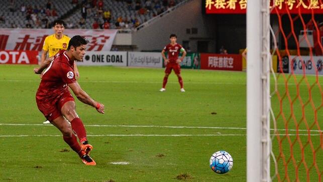 胡尔克:还没达到最佳状态,希望和上港一起拿冠