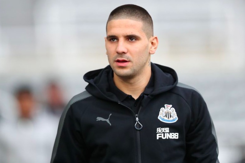 传多队有意纽卡前锋米特罗维奇,上海申花在列