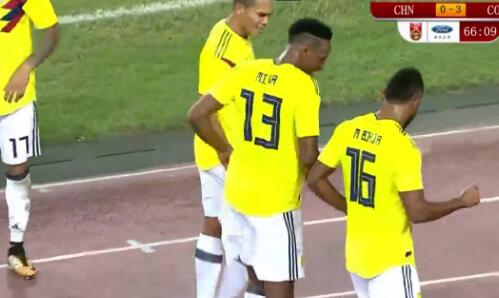 GIF:3-0!博爾哈凌空爆射擴大比分