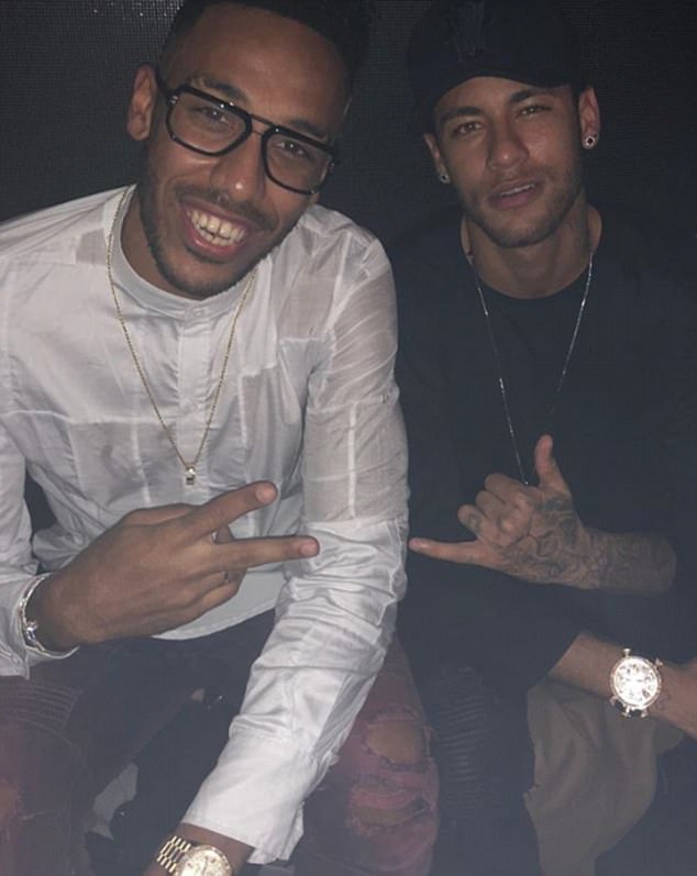 和<a href=https://www.310bf.com/tags-%E5%86%85%E9%A9%AC%E5%B0%94-0.html target=_blank class=infotextkey>内马尔</a>泡酒吧？奥巴梅扬：我是他的迷弟