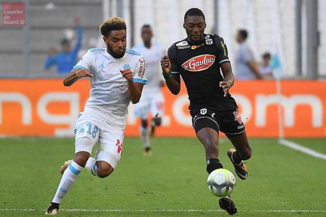 法媒：布莱顿1400万欧元报价昂热前锋艾卡毕遭拒