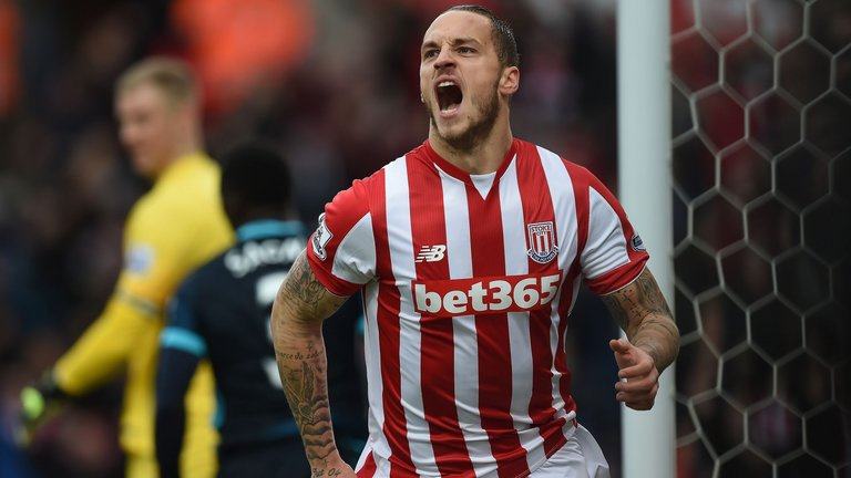 ESPN：<a href=https://www.310bf.com/tags-%E5%88%87%E5%B0%94%E8%A5%BF-0.html target=_blank class=infotextkey>切尔西</a>关注西汉姆联前锋阿瑙托维奇