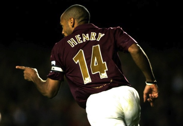 继承亨利衣钵？英媒猜测奥巴梅扬将穿枪手14号