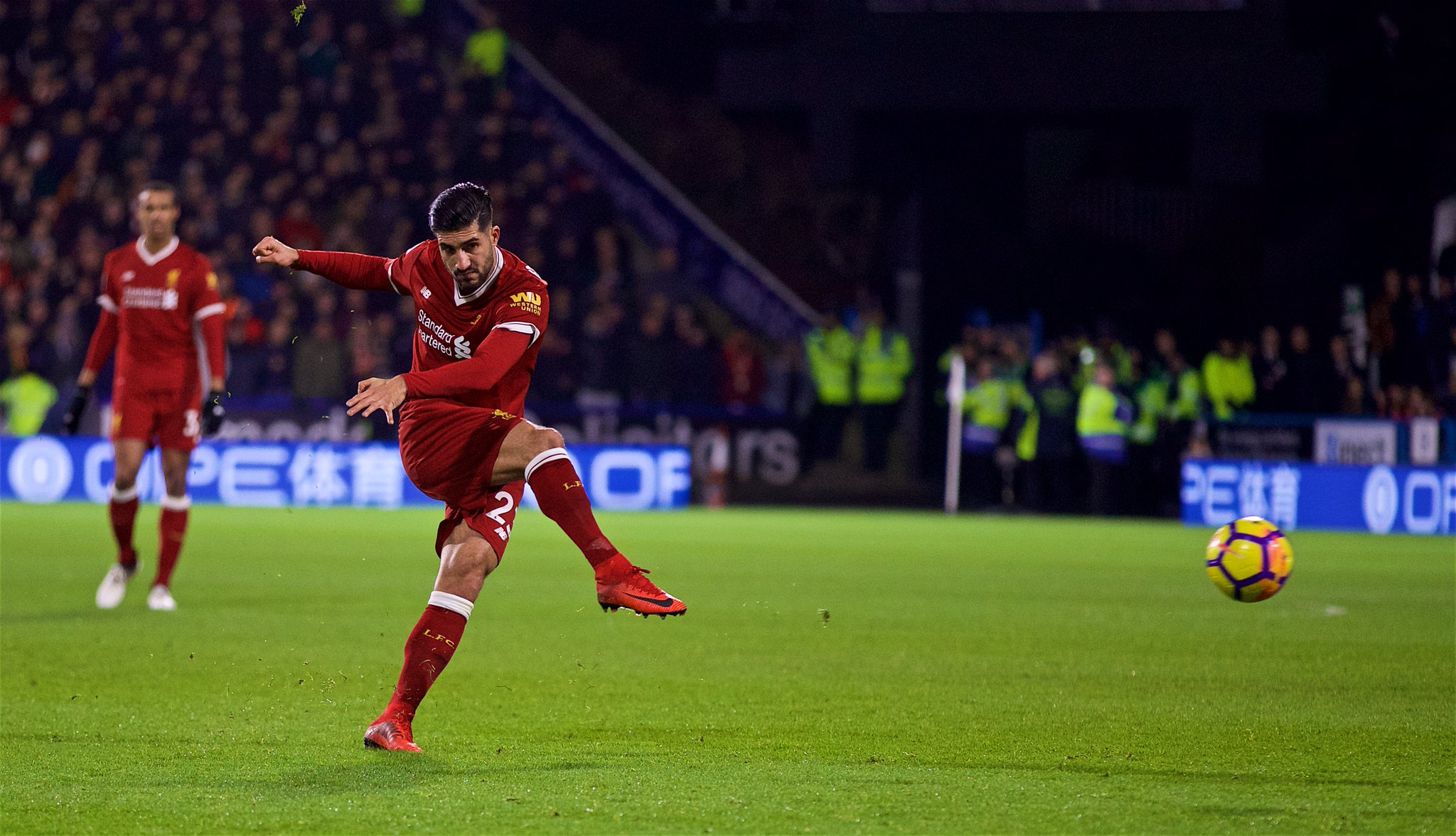 GIF：气贯山河，埃姆雷-詹远射打破僵局