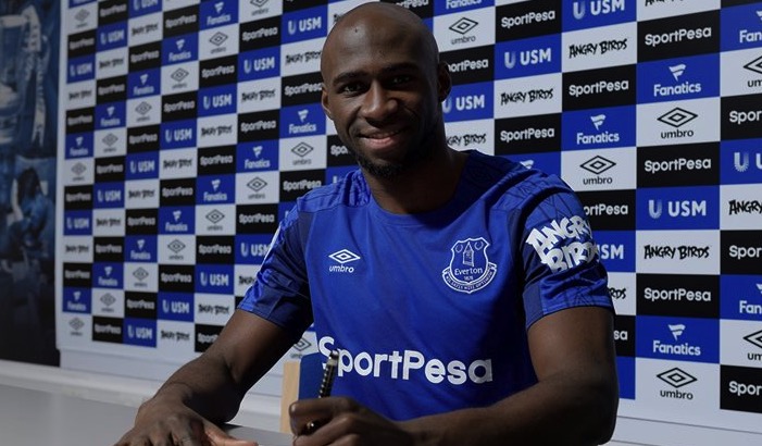 官方：埃弗顿租借曼城中卫曼加拉至赛季结束