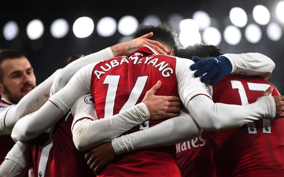 GIF：多特连线！姆希塔良助攻奥巴梅扬斩获处子球