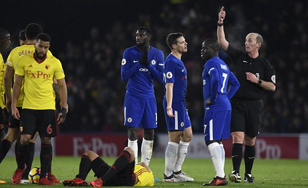 名哨专栏：巴卡约科的红牌太苛刻，但点球的判罚没问题