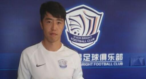 白鹤谈被外援:足协港澳台新规应该没做详细调