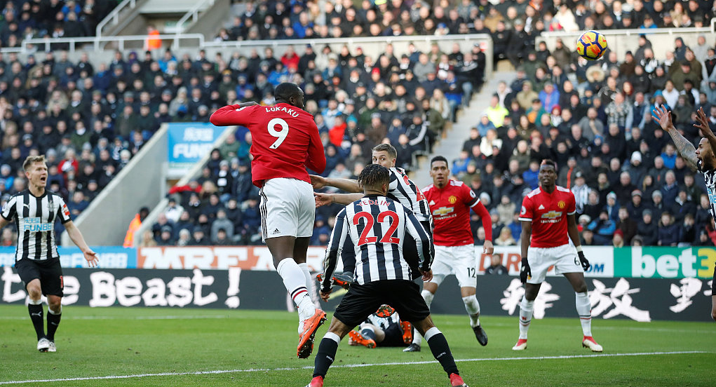 GIF：犯规在先，卢卡库头槌破门被判无效