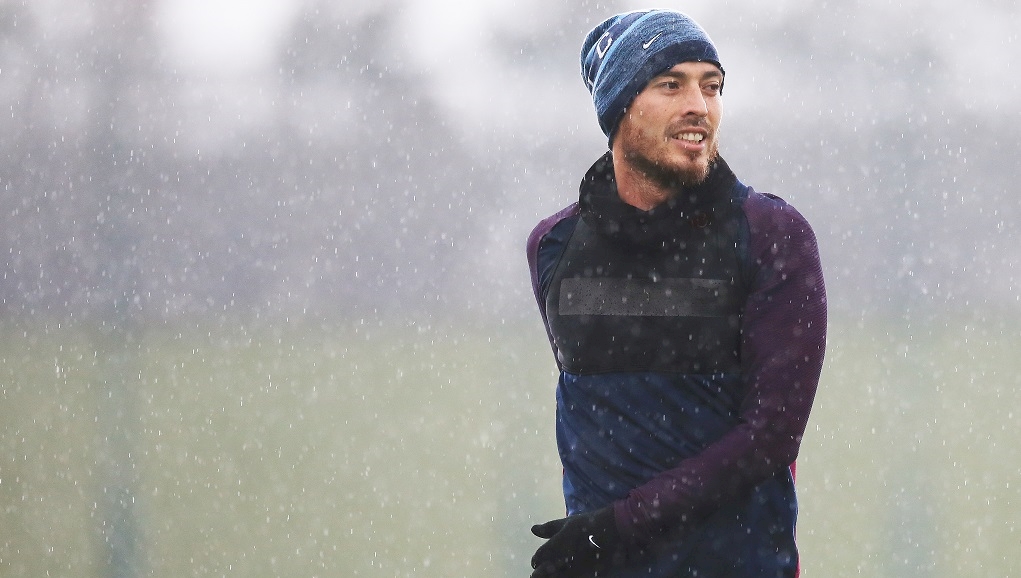 欧冠淘汰赛前迎利好，曼城三将恢复训练