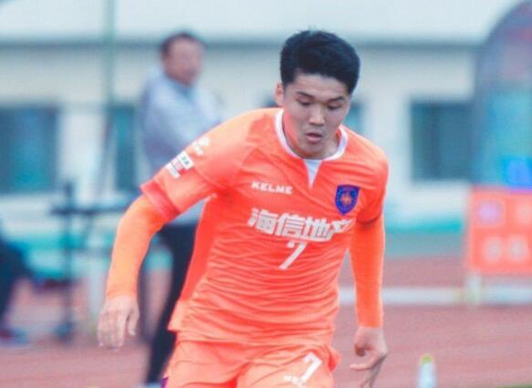 曝中乙最佳青年球员钟义浩加盟恒大