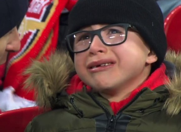 枪手小球迷流泪，内维尔：<a href=https://www.310bf.com/tags-%E9%98%BF%E6%A3%AE%E7%BA%B3-0.html target=_blank class=infotextkey>阿森纳</a>已经是个耻辱