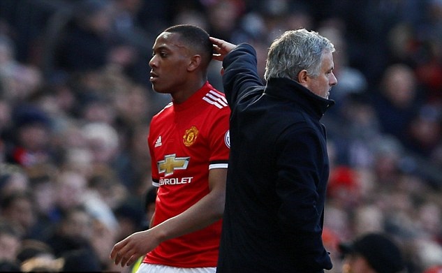 穆里尼奥希望俱乐部提高效率，尽快完成球员续约