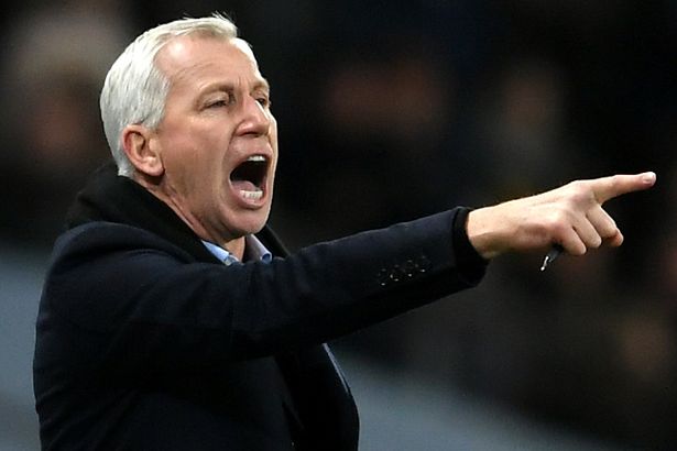 镜报：帕杜在决定帅位的最后一战中将听从球员意见