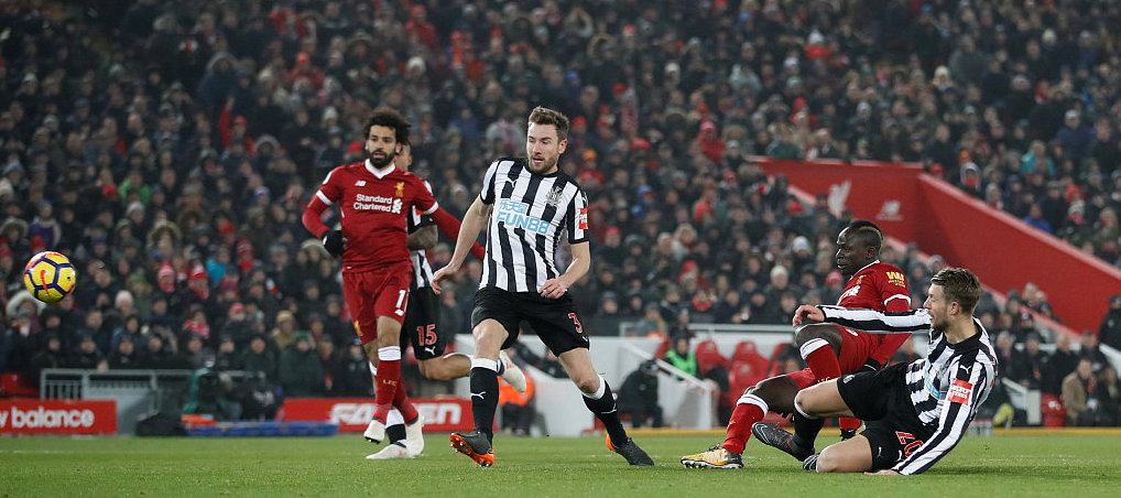 GIF：菲尔米诺助攻，马内推射扩大战果