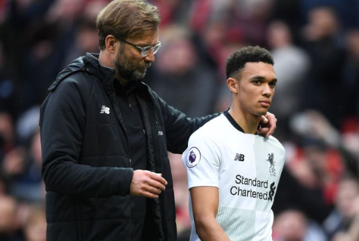 内维尔：防守葬送了比赛，但利物浦总体表现不错