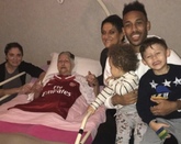 奥巴梅扬悼念去世外婆：是你教会了我说西班牙语