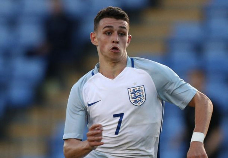 镜报：福登、桑乔因训练迟到而受罚缺席英格兰U19比赛