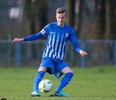 曼市晚报：击败曼城，曼联签下波兰小将贝格尔