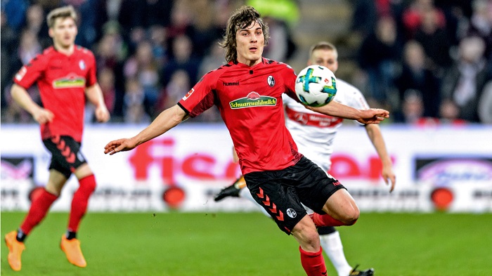 弗赖堡主帅谈瑟因居转会流言：对英国媒体的报道不感兴趣