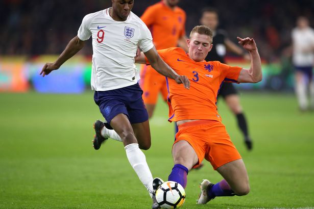 镜报：曼城领先对荷兰18岁小将德里赫茨的争夺