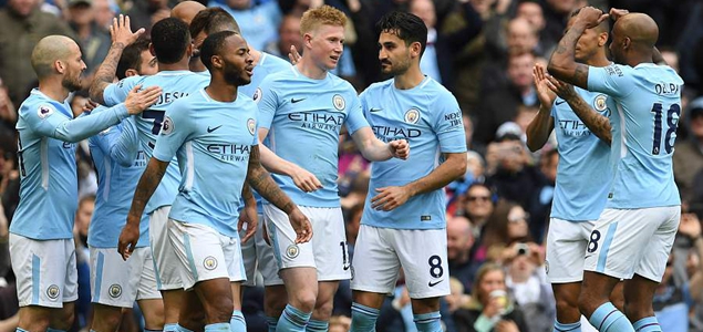 斯特林德布劳内齐建功，曼城5-0斯旺西