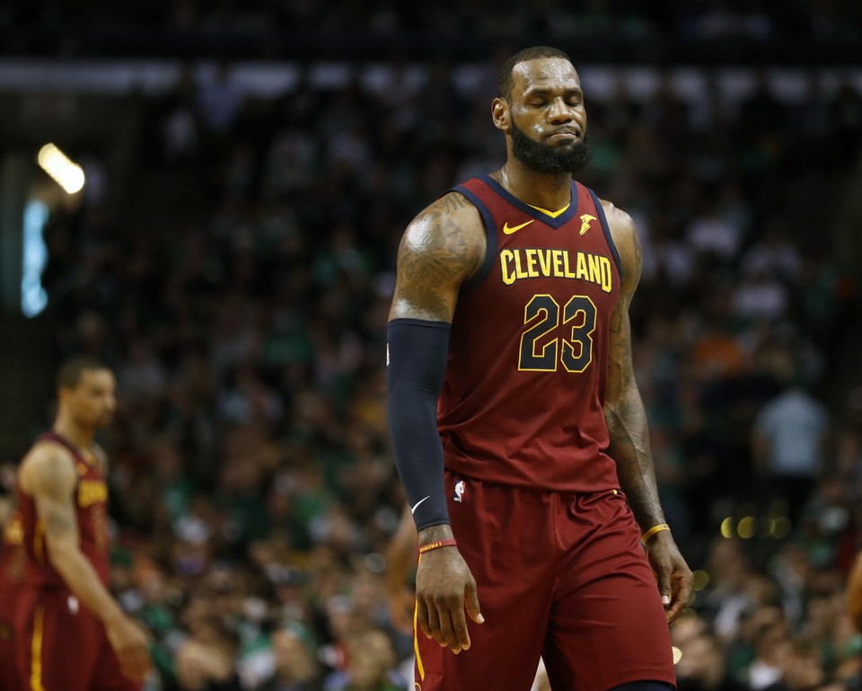 詹姆斯季后赛总盖帽数升至历史第17位,紧随霍