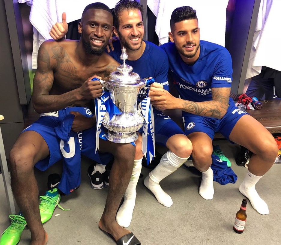 吕迪格：我永远忘不了今天，看我第一座俱乐部奖杯！